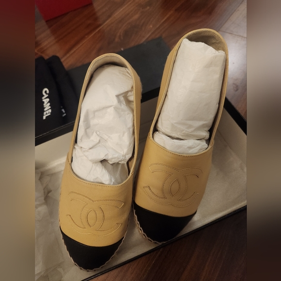 Authentic Beige Chanel Espadrilles 37 - Picture 5 of 5